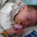 Zlé tety (levá a pravá) sebraly dudlíček!