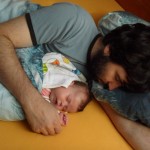 A s tatínkem se zase spí...