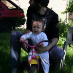 na kole (a ještě pořád v pyžamu)