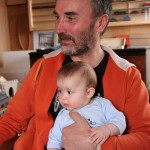 Madlenka pouští s dědou vláčky