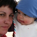 máma a trpaslíček s pusou od řepy