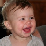 vyklubal se horní zoubek